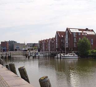 Fußgänger Klappbrücke mit Speicherhäuser