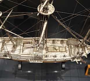 Schatzkammer des IMM: Schiffsmodelle aus Elfenbein