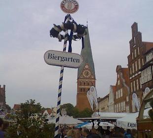 Auch ein Biergarten war dort