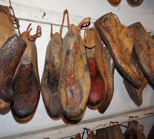 Beim Schuhmacher im Museum
