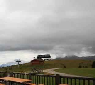 Blick von der Chert Hütte zur Bergstation