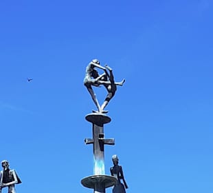 Brunnen "Die Lesende"