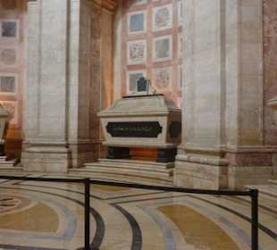 Scheingräber für berühmte Persönlichkeiten