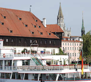 Konzil im Hintergrund