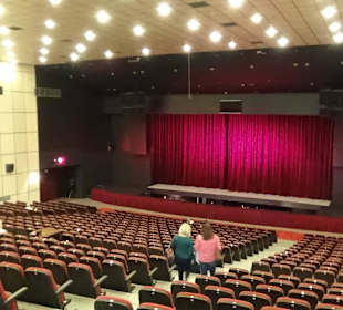 Der Saal...