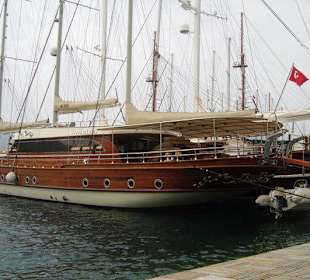 Gulet am Kai vorm "Pasha´s"