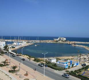 Blick vom Ribat auf den Hafen Monastirs
