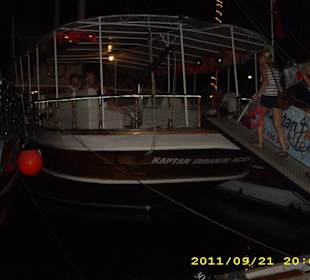 Das Schiff mit dem wir rausgefahren sind
