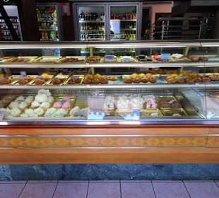 Blick in den Verkaufsraum bei Chez Loulou