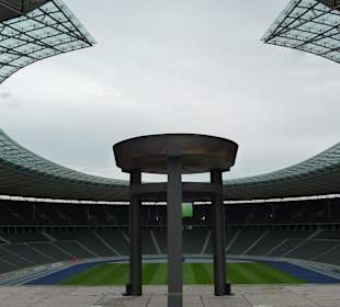 Die Feuerschale für das olympische Feuer