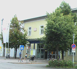 Bahnhofsgebäude