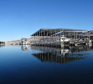 Einfahrt in die Marina