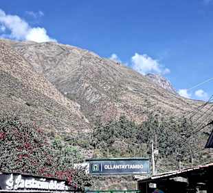 Bahnhof Stadt Ollantaytambo