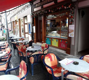 Sitzplätze in der Sonne