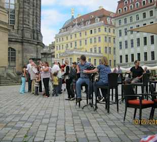 Aussicht auf das Treiben rund um die Frauenkirche