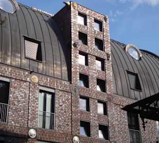 Gesichter an der Seitenwand