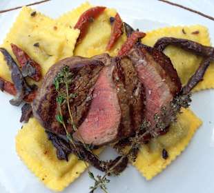Rinderfilet auf Steinpilzravioli