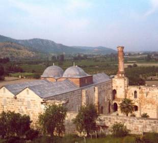 Blick auf die Isa-Bey-Moschee