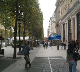 Champs-Elysées