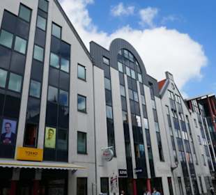 Modern im alten Stil wieder aufgebaut