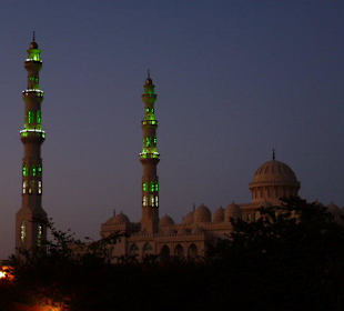 Die Moschee im Abendlicht...