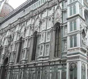 Vista della facciata laterale