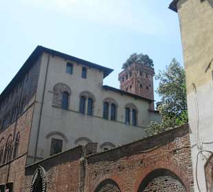 Torre Guinigi