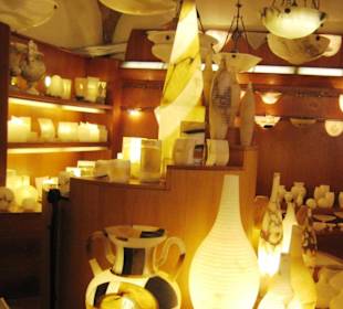 Nicht ganz billige Alabastervasen