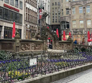 Heinzelmännchenbrunnen