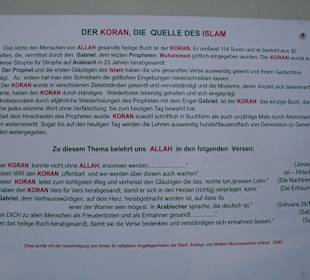 Tafel an der Moschee