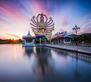 Wat Plai Laem