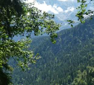 Blick über den Eibsee hinweg
