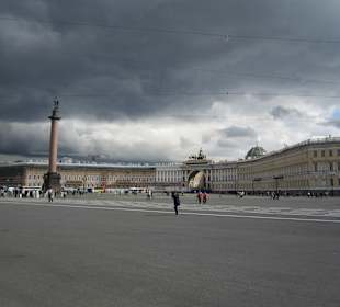 Den Vorplatz kennt man von James Bond - Pierce B.