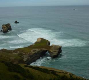 Tunnel Beach