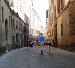 Fußgängerweg zum Piazza del Campo