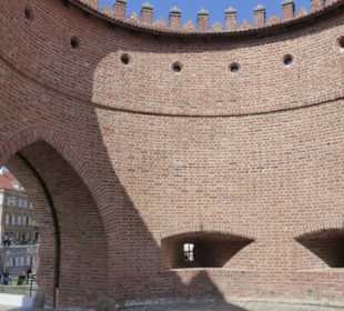 Die Barbakane in Warschau, ein roter Backsteinbau
