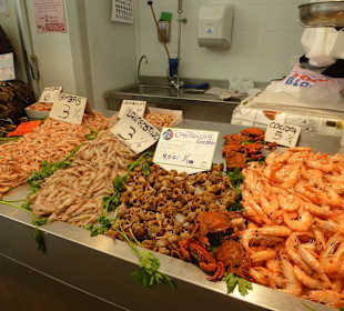 Einen Fischmarkt im Markt.