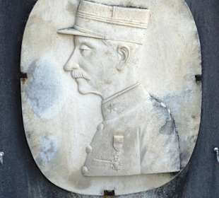 Rundgang über den Friedhof Saint-Pierre