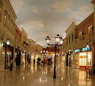 Villaggio Shopping Center