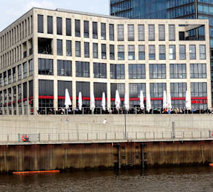 Bürogebäude an der Weser