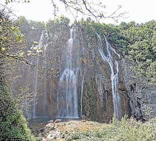 Großer Wasserfall