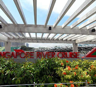 Am River Cruise hinter Hotel