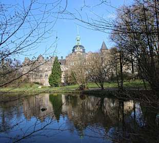 Schloss mit Schlossgraben