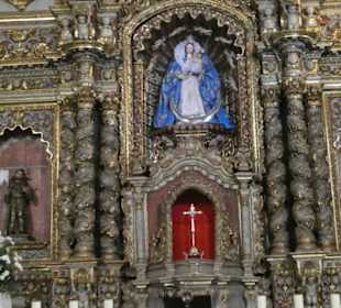 Hauptaltar mit Virgen de la Peña de Francia