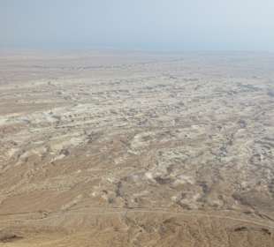 Seilbahnauffahrt - Blick über die Wüste
