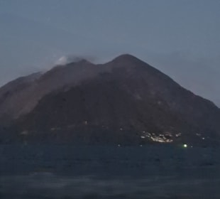 Der Stromboli in der Dämmerung