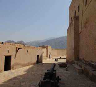 Fort Nakhal / Nakhl 