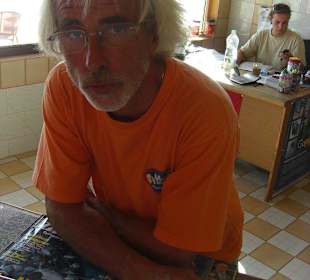 Manfred an der Information