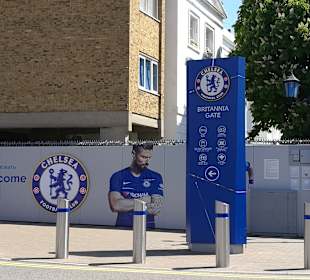 Vor dem Chelsea Stadion 