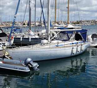 Spaziergang durch den Hafen von Alghero